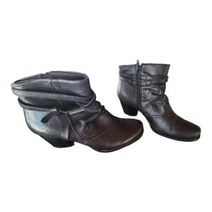 Bare Traps Rhapsody Black Ankle Booties Side Zip Block Heels Size 7.5